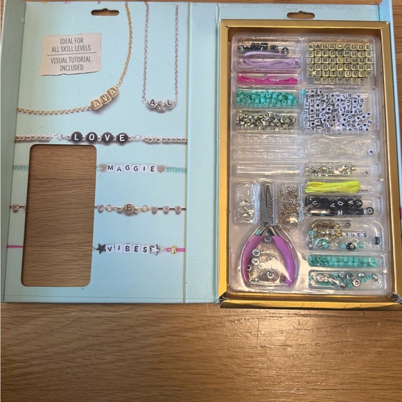 Girl’s Ultimate DIY Craft & Spa Gift Set birthday for girls NWT - Picture 7 of 9